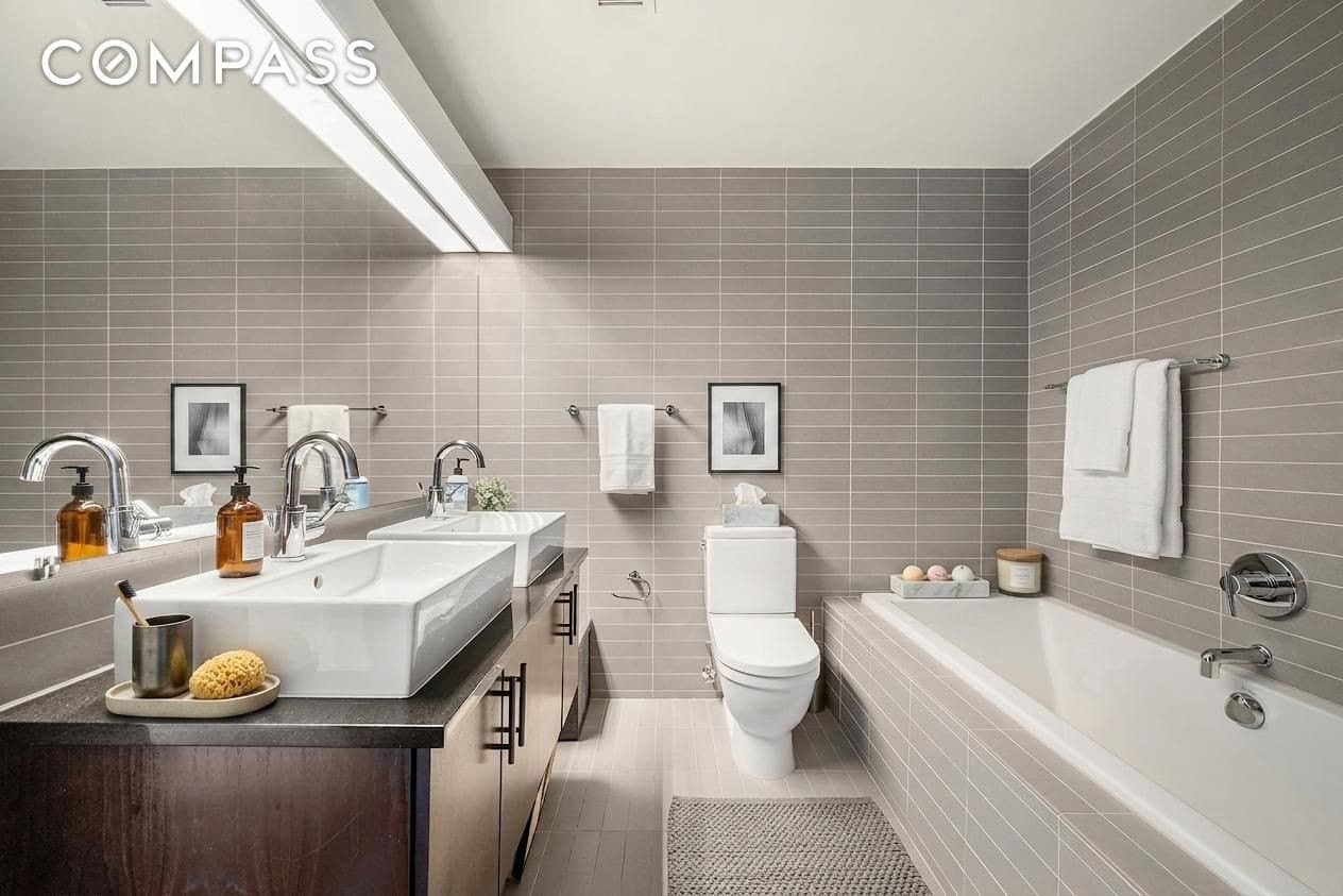 150 Myrtle Ave Apt 2706, Brooklyn, NY photo 2